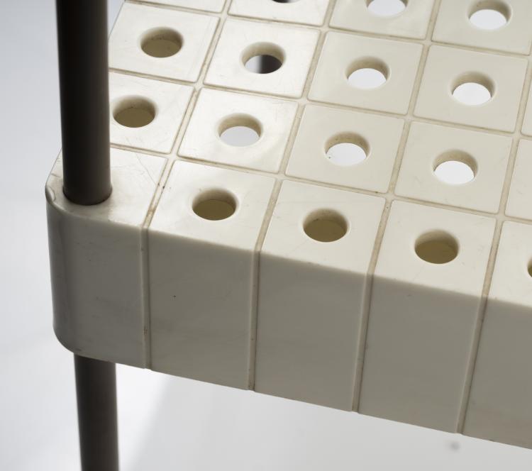 Bild 1 zu Objekt, Drei St&uuml;hle 'Box', 1971, Anonima Castelli, Bologna, 146B 357