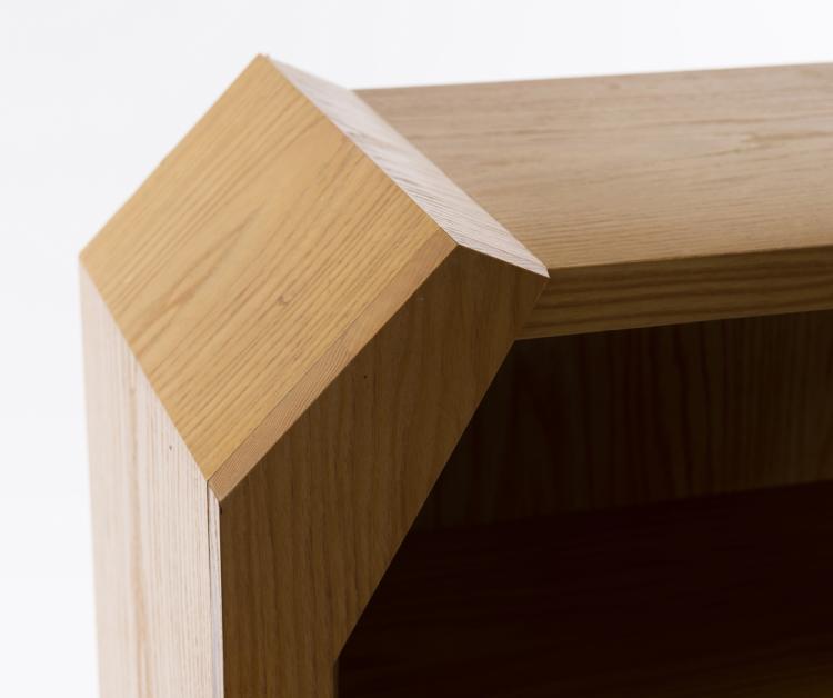 Bild 3 zu Objekt, Anthroposophisches 'kombiniertes Schr&auml;nkchen K 1208', 1930er Jahre, Schiller M&ouml;bel Stuttgart-Cannstadt, 148A 192