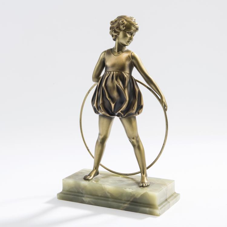 Hauptbild zu Objekt, 'Hoop Girl', um 1930, Preiss & Kassler, Berlin, 147B 403