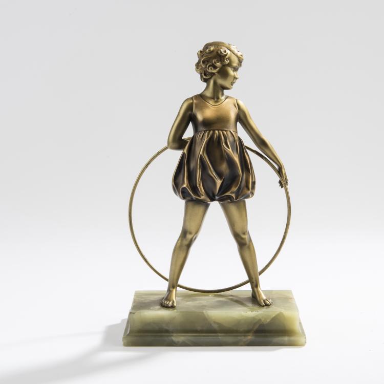 Bild 1 zu Objekt, 'Hoop Girl', um 1930, Preiss & Kassler, Berlin, 147B 403