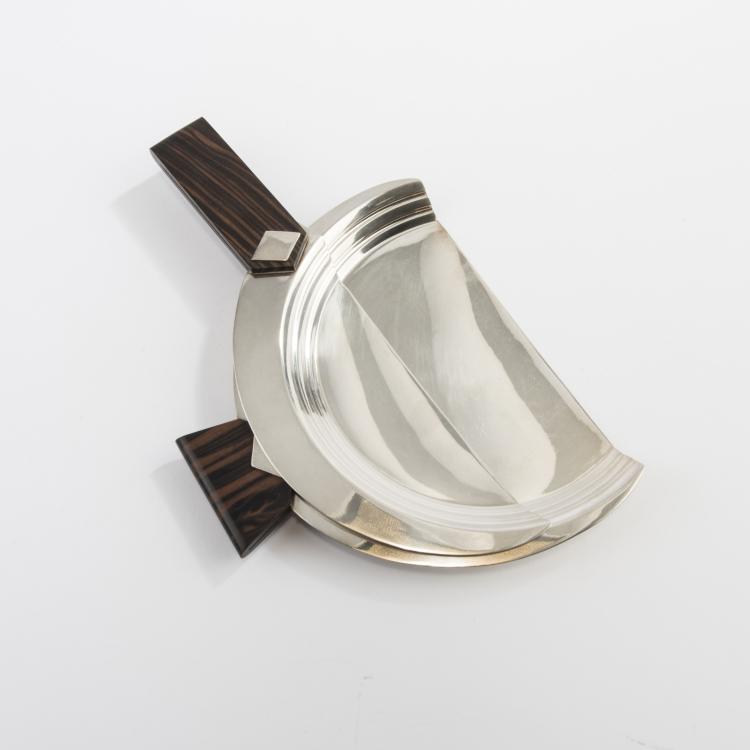 Bild 1 zu Objekt, Tischkehrset aus der Serie 'Ondulations', 1932, Christofle, Paris, 147B 415