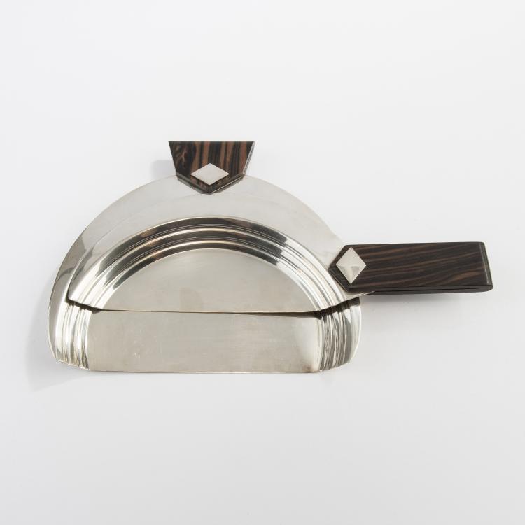 Bild 2 zu Objekt, Tischkehrset aus der Serie 'Ondulations', 1932, Christofle, Paris, 147B 415