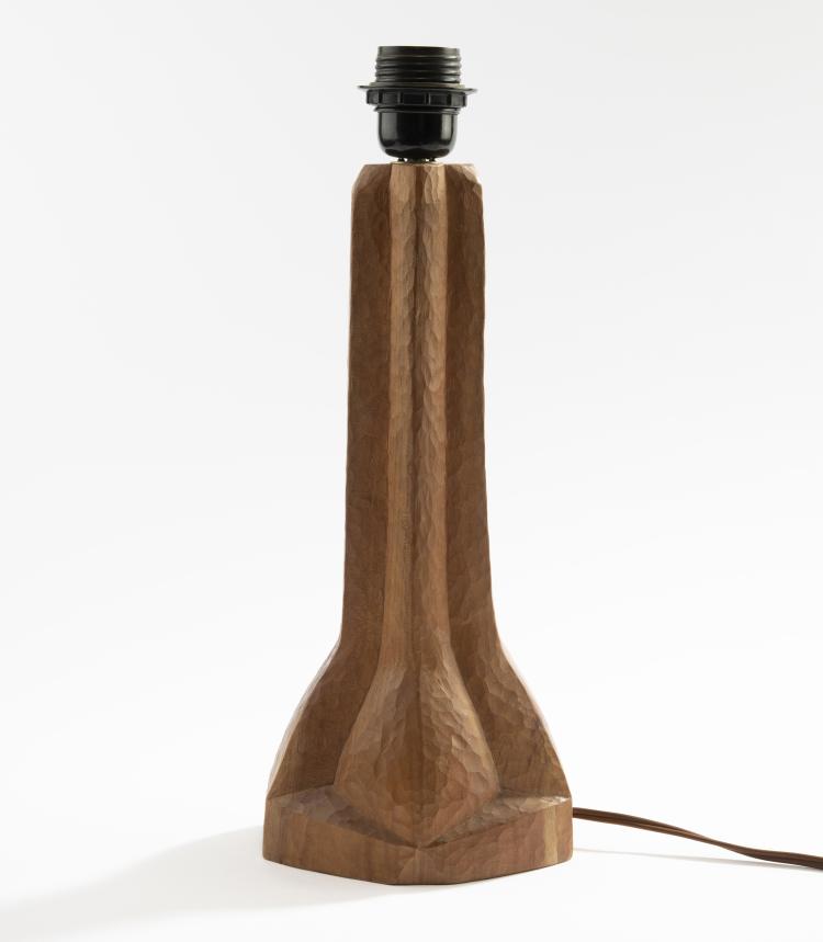 Bild 1 zu Objekt, Anthroposophische Tischleuchte, 1930er Jahre , Dornach, Kunstschnitzwerkstatt, 148A 209