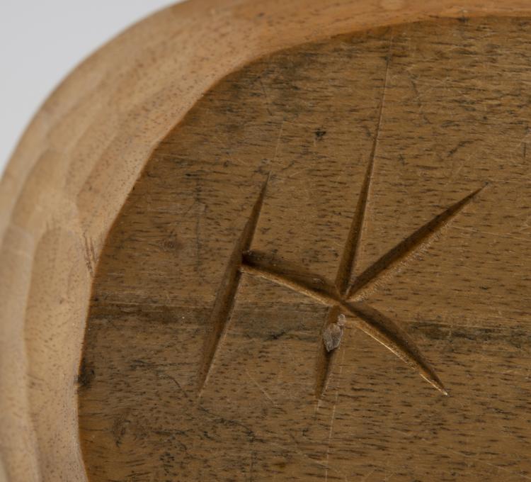 Bild 3 zu Objekt, Anthroposophischer Kerzenleuchter, zwei Schalen, 1930-50, Dornach, Kunstschnitzwerkstatt (zugeschrieben), 148A 205