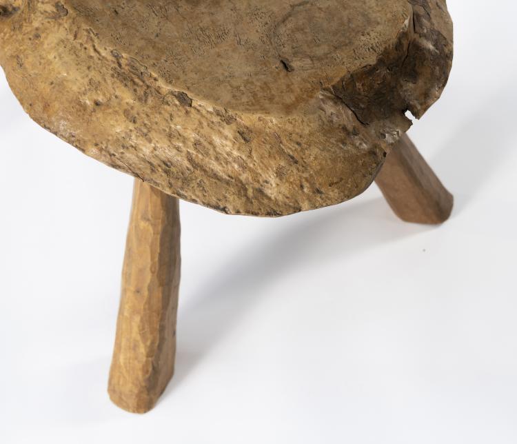 Bild 2 zu Objekt, Kleiner anthroposophischer Beistelltisch, 1930-50 , 148A 207