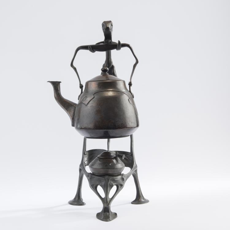 Bild 1 zu Objekt, Teekessel mit Gestell und Brenner, um 1900, M&uuml;nchen, 147B 451