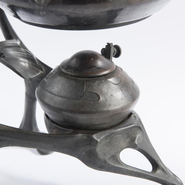 Bild 4 zu Objekt, Teekessel mit Gestell und Brenner, um 1900, M&uuml;nchen, 147B 451