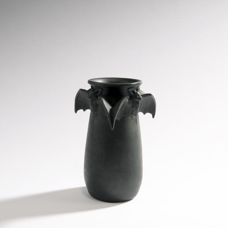 Bild 1 zu Objekt, Vase 'Fledermaus', um 1900, Hjorth's Terracottafabrik, R&ouml;nne (Bornholm), 147B 582