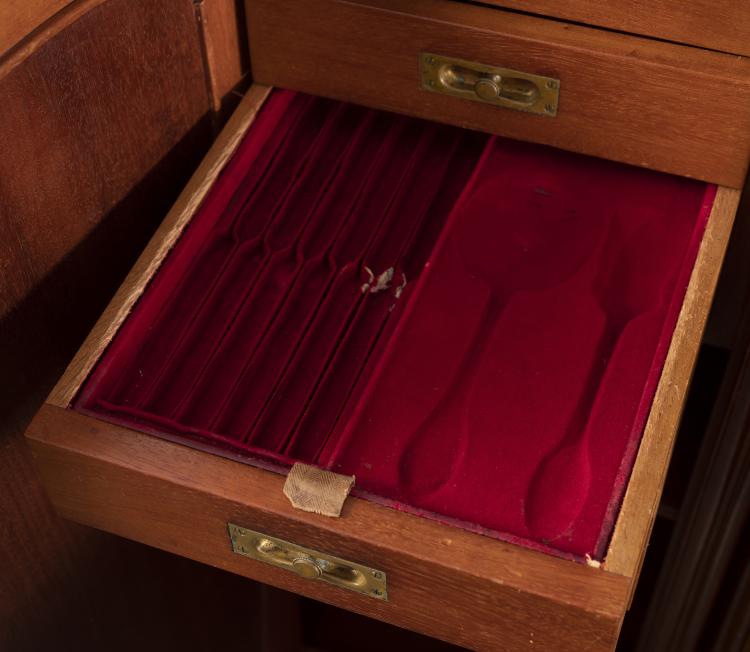 Bild 3 zu Objekt, Buffet, c. 1910, Gaillard, Eug&egrave;ne, 147B 665