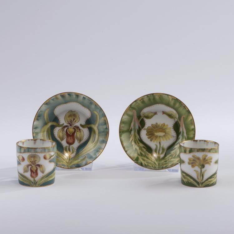 Hauptbild zu Objekt, Two mocha cups '65 / 3a' with decor '599', 1899/1900, Nymphenburg, KPM, 147B 560