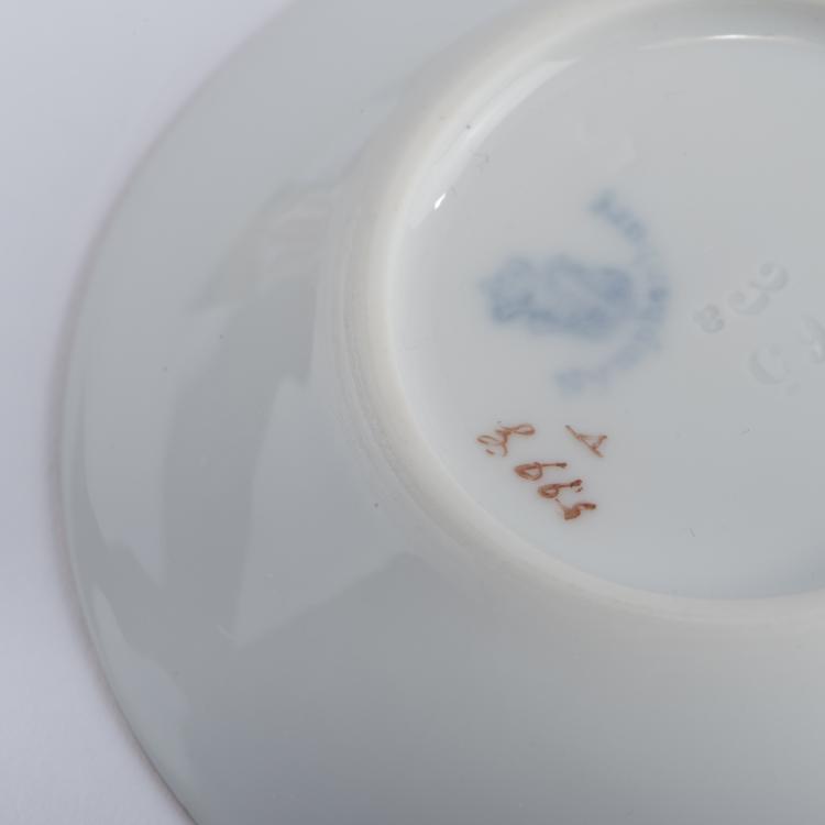 Bild 3 zu Objekt, Two mocha cups '65 / 3a' with decor '599', 1899/1900, Nymphenburg, KPM, 147B 560