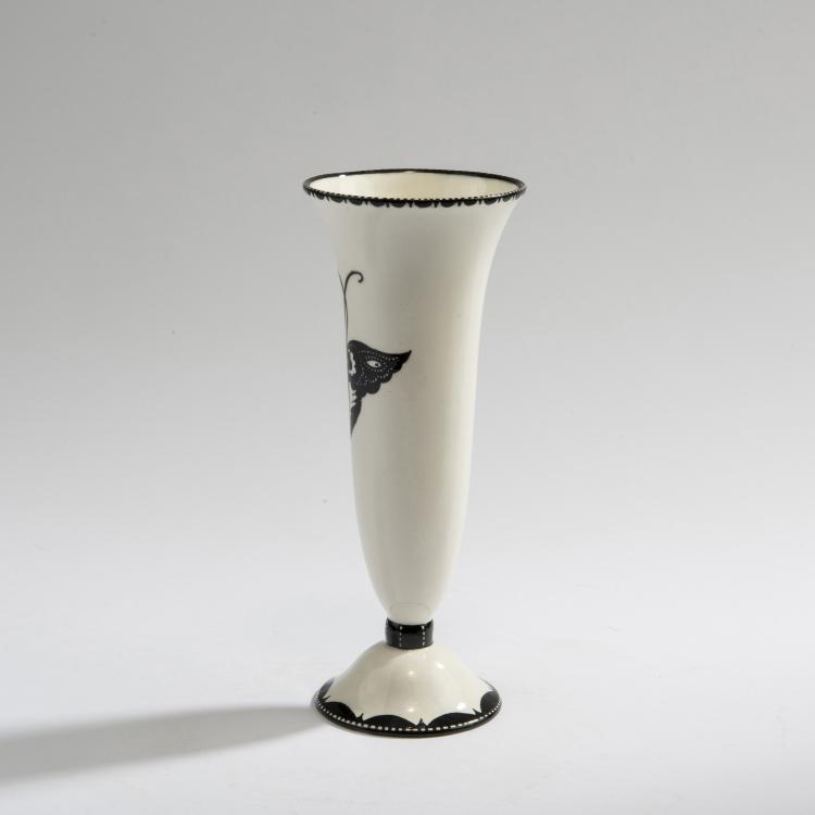 Bild 1 zu Objekt, Schlanke Glockenvase, um 1912, Vereinigte Wiener und Gmundner Keramik, 148A 75