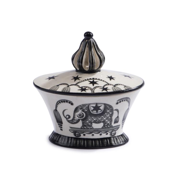 Hauptbild zu Objekt, Deckeldose mit Elefanten, um 1915/16, Vereinigte Wiener und Gmundner Keramik, 148A 77