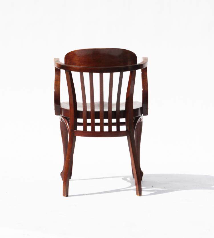 Bild 4 zu Objekt, Armlehnstuhl 'Caf&eacute; Capua - 519', 1913, Thonet, Wien, 148A 96