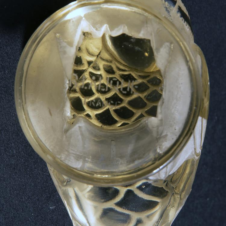 Bild 1 zu Objekt, Zwei Briefbeschwerer 'Chardonneret timide' und 'Chardonneret hardi', 1931, Lalique, Ren&eacute;, Wingen-sur-Moder, 147A 50