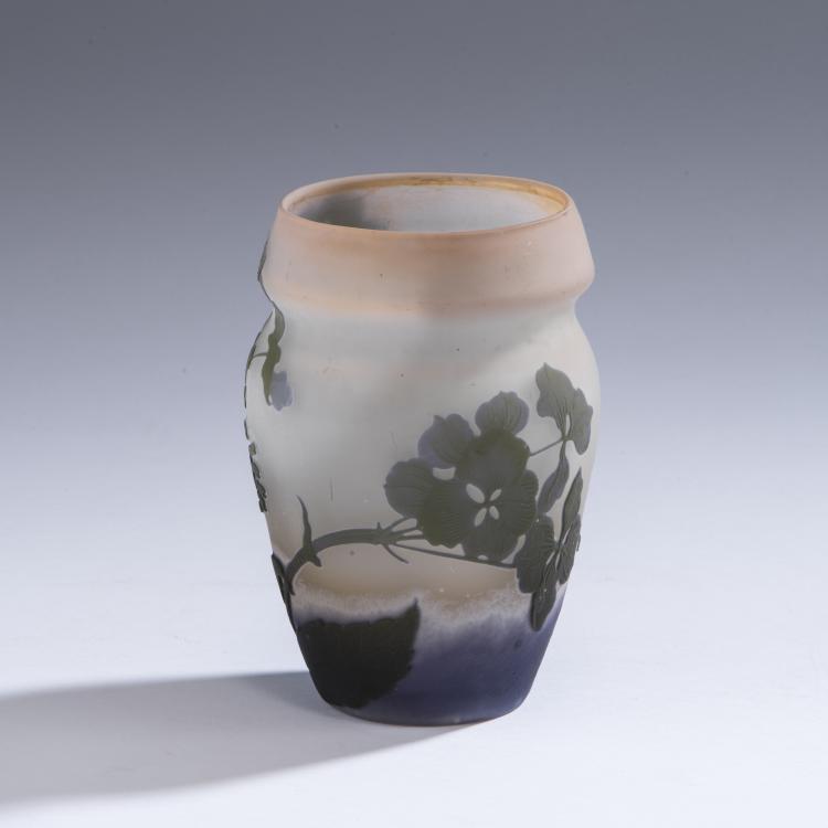Bild 2 zu Objekt, Vase 'Hortensias', 1905-08, Gall&eacute;, Etablissements, Nancy, 147B 199