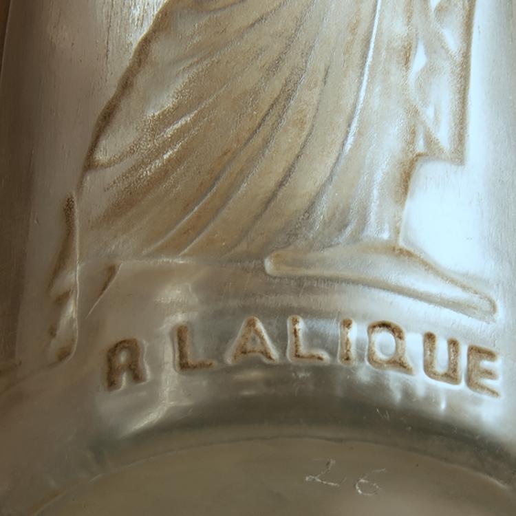 Bild 1 zu Objekt, 'Ambre Antique' flacon for Coty, 1910, Lalique, Ren&eacute;, Combs-la-Ville, 147A 3