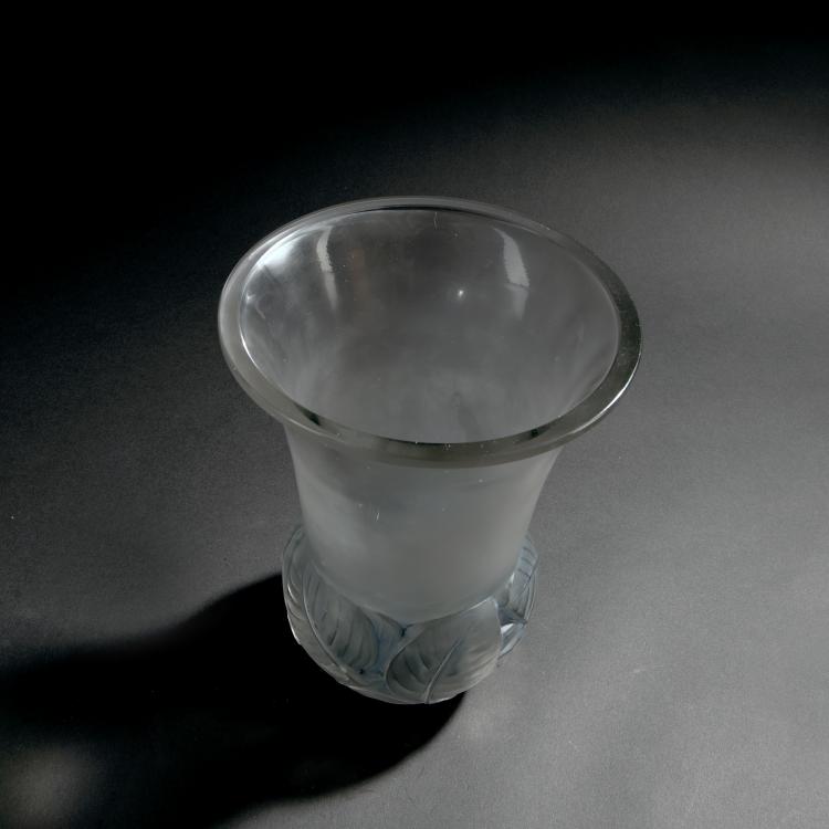 Bild 1 zu Objekt, 'Lilas' vase, 1930, Lalique, Ren&eacute;, Wingen-sur-Moder, 147A 47
