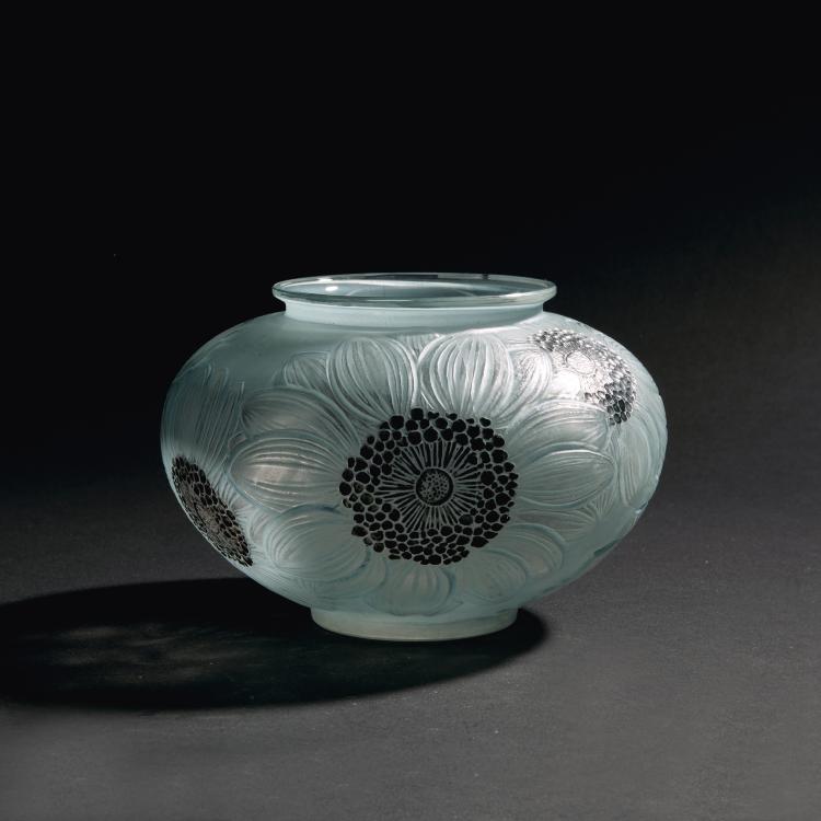 Hauptbild zu Objekt, 'Dahlias' vase, 1923, Lalique, Ren&eacute;, Wingen-sur-Moder, 147A 23