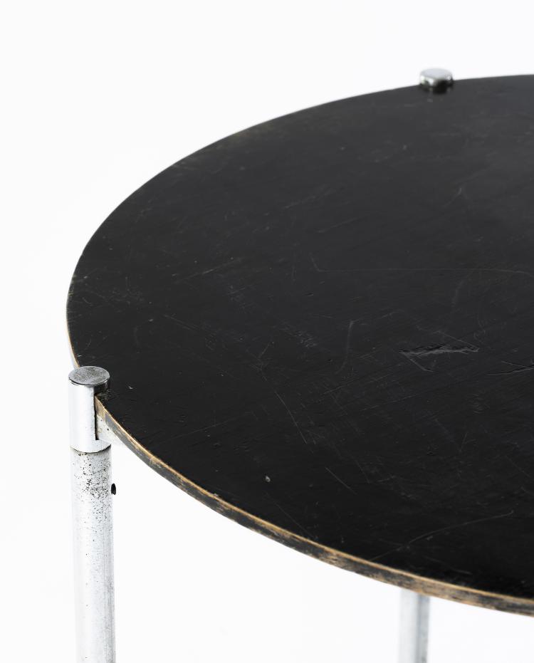 Bild 8 zu Objekt, Zwei Armlehnst&uuml;hle 'MR 20', zwei St&uuml;hle 'MR 10', ein Tisch 'MR 140', 1927, Berliner Metall-Gewerbe Jos. M&uuml;ller, Berlin, 148A 122