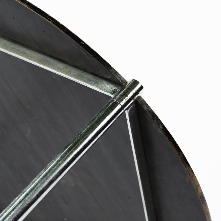 Bild 10 zu Objekt, Zwei Armlehnst&uuml;hle 'MR 20', zwei St&uuml;hle 'MR 10', ein Tisch 'MR 140', 1927, Berliner Metall-Gewerbe Jos. M&uuml;ller, Berlin, 148A 122