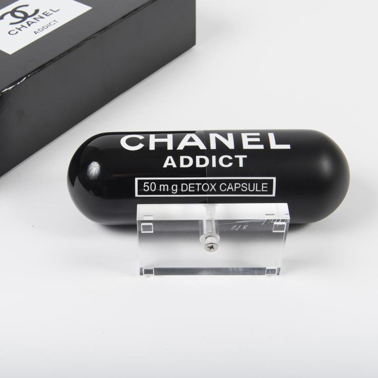 Bild 1 zu Objekt, 'Chanel Addict 50 mg DETOX CAPSULE', after 2000, 148C 576