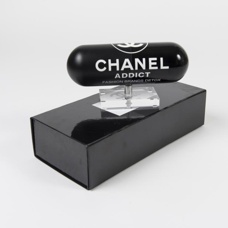 Bild 2 zu Objekt, 'Chanel Addict 50 mg DETOX CAPSULE', after 2000, 148C 576