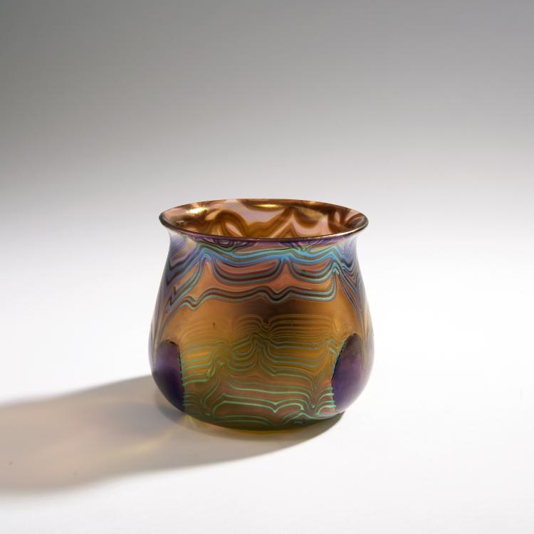 Bild 1 zu Objekt, Vase with hearts, 1902, L&ouml;tz Wwe., Klosterm&uuml;hle, 147B 283