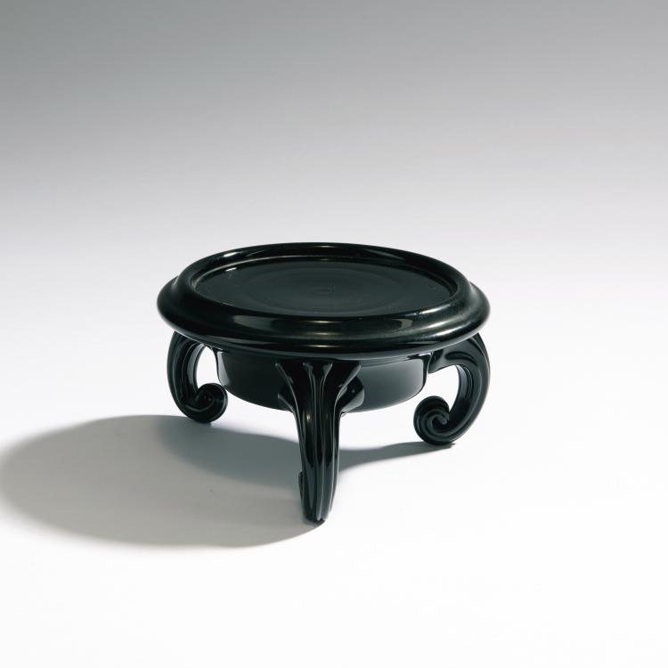 Hauptbild zu Objekt, Vasenpodest, um 1920, L&ouml;tz Wwe., Klosterm&uuml;hle, 147B 296