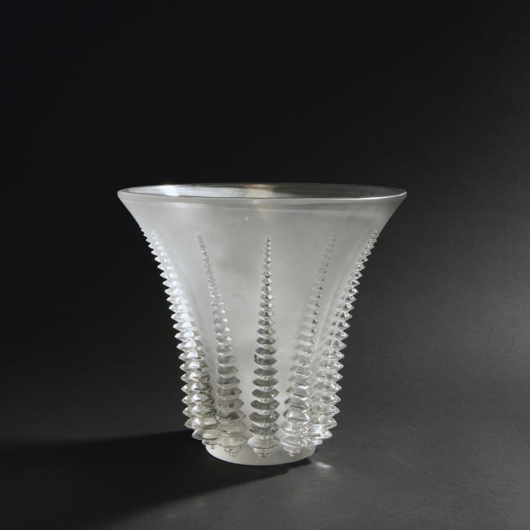 Hauptbild zu Objekt, Vase 'Font-Romeu', 1936, Lalique, Ren&eacute;, Wingen-sur-Moder, 147A 61