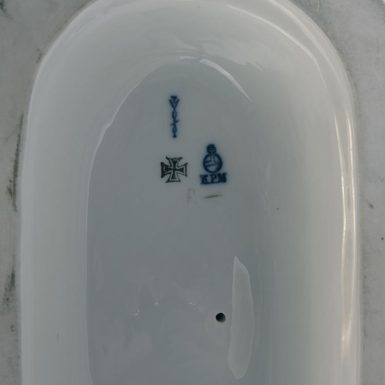 Bild 2 zu Objekt, 'Bridegroom' from the 'Wedding Parade', 1910, Adolph Amberg, Berlin, KPM, 148A 41