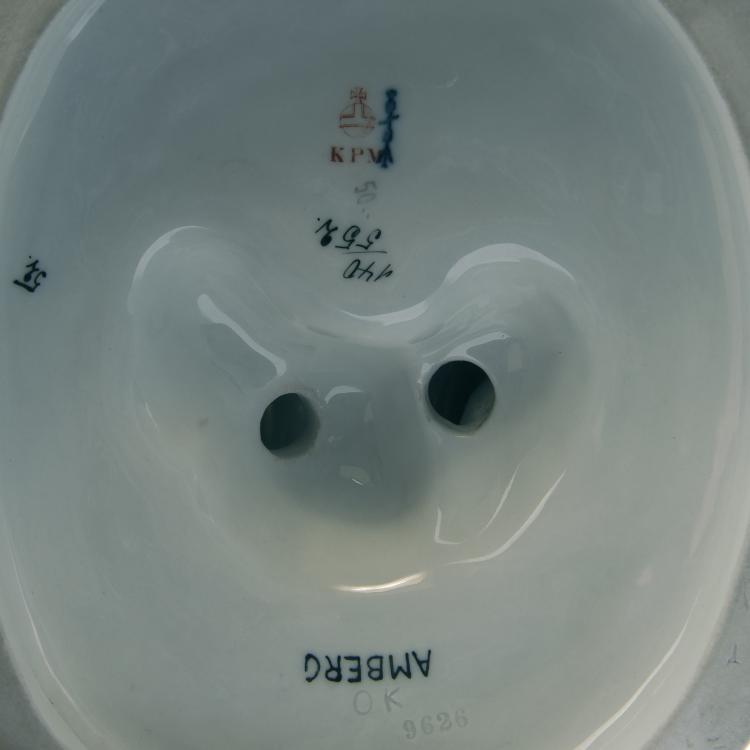 Bild 2 zu Objekt, 'Zwei Etrusker' aus dem Hochzeitszug, 1910, Berlin, KPM, 148A 43