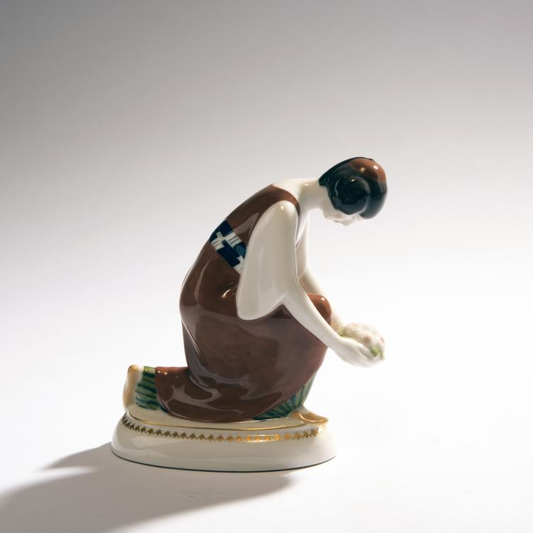 Bild 1 zu Objekt, 'Kniende T&uuml;rkin' aus dem Hochzeitszug, 1910, Berlin, KPM, 148A 50