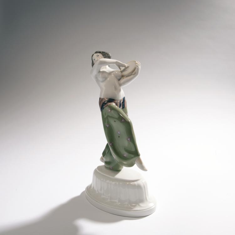 Hauptbild zu Objekt, 'Perserin' aus dem Hochzeitszug, 1909, Berlin, KPM, 148A 38