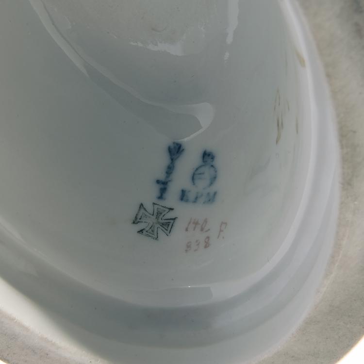 Bild 2 zu Objekt, 'Perserin' aus dem Hochzeitszug, 1909, Berlin, KPM, 148A 38