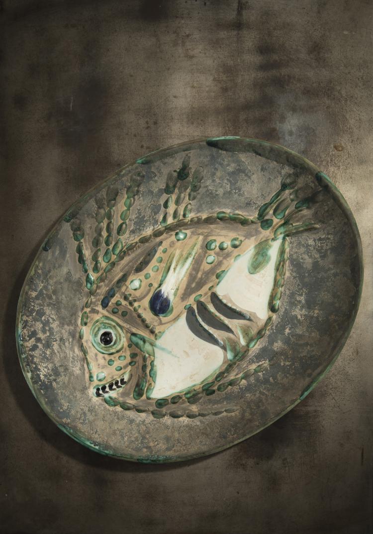 Hauptbild zu Objekt, 'Plat ovale en couleur, Poisson Chin&eacute;', 1952, Pablo Picasso, Madoura, 148C 508