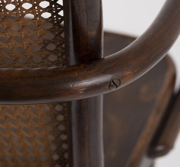Bild 6 zu Objekt, Zwei Armlehnst&uuml;hle 'A811/1F', um 1930, Thonet, Wien, 148A 108