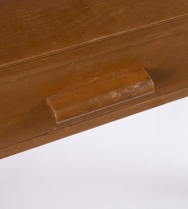 Bild 8 zu Objekt, Beistelltisch 'Radio table', um 1935, Artek, Helsinki, 148A 226