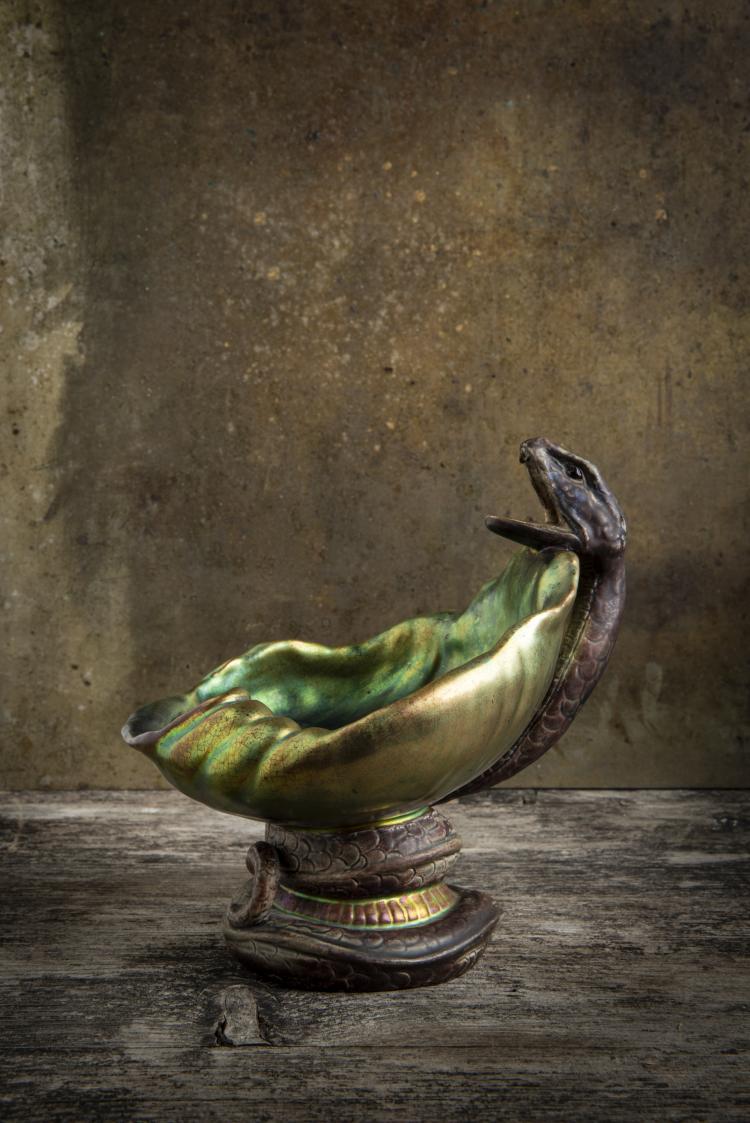 Bild 6 zu Objekt, Bowl with snake, 1900-1918, Zsolnay, Vilmos, P&eacute;cs, 150B 583