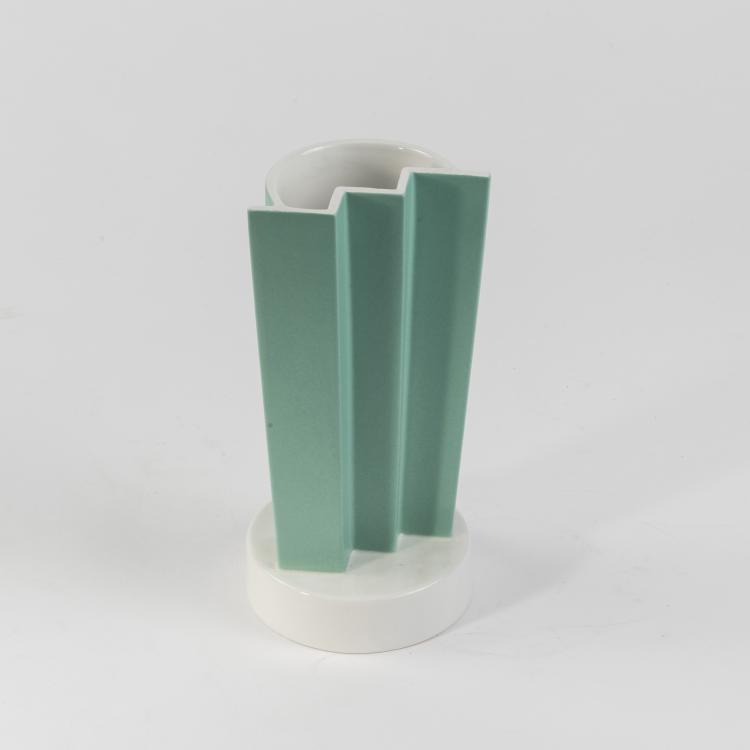 Bild 1 zu Objekt, 'ET1' vase, 1990, Ettore Sottsass, Sarri, Alessio, Sesto Fiorentino, 149A 109