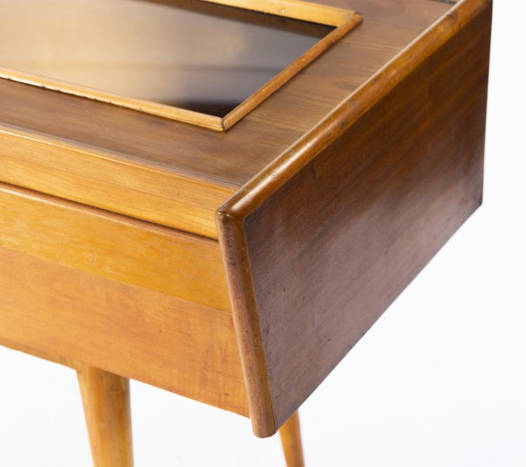 Bild 3 zu Objekt, Showcase table, 1950s, Italien, 149A 84