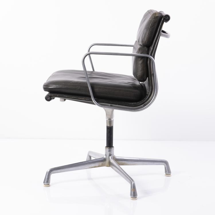 Bild 3 zu Objekt, 'Soft Pad' armchair, 1969, Charles Eames, ICF Cadsana, Mailand, 149B 394