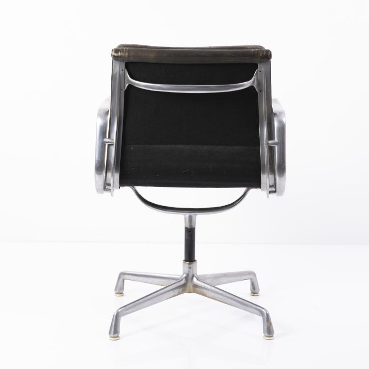 Bild 4 zu Objekt, 'Soft Pad' armchair, 1969, Charles Eames, ICF Cadsana, Mailand, 149B 394