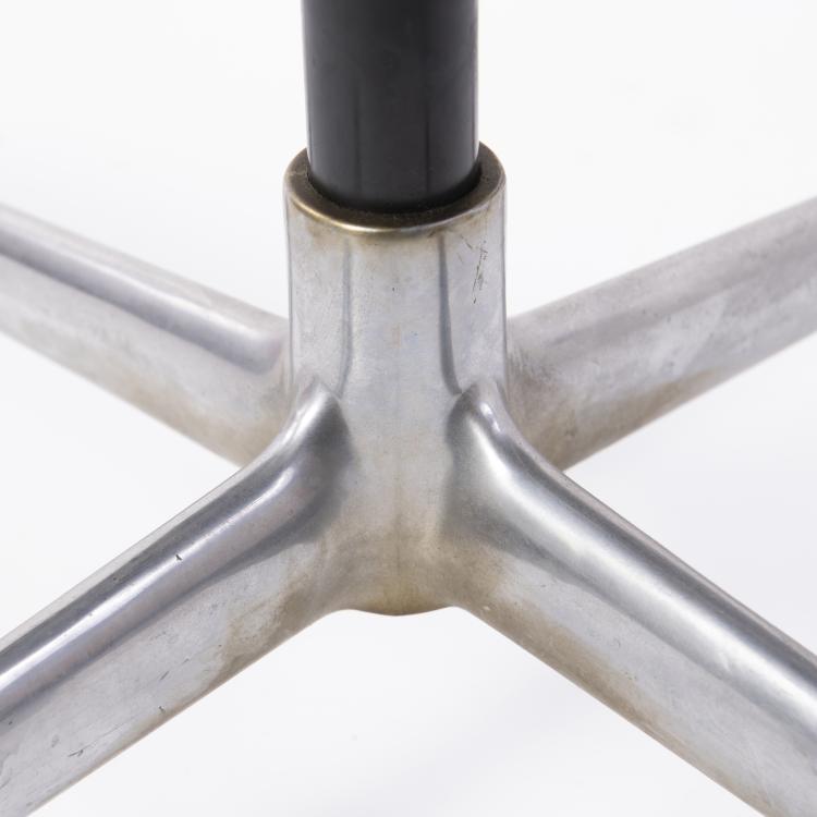 Bild 8 zu Objekt, 'Soft Pad' armchair, 1969, Charles Eames, ICF Cadsana, Mailand, 149B 394