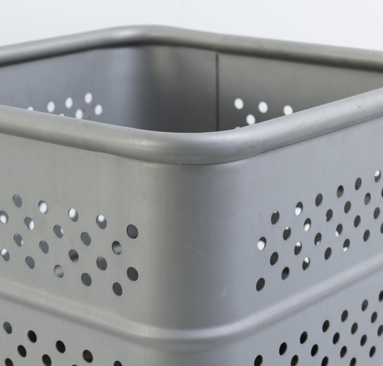 Bild 4 zu Objekt, Zwei Pflanzk&uuml;bel 'Portobello', 1980er Jahre, Zanotta, Mailand, 149A 257