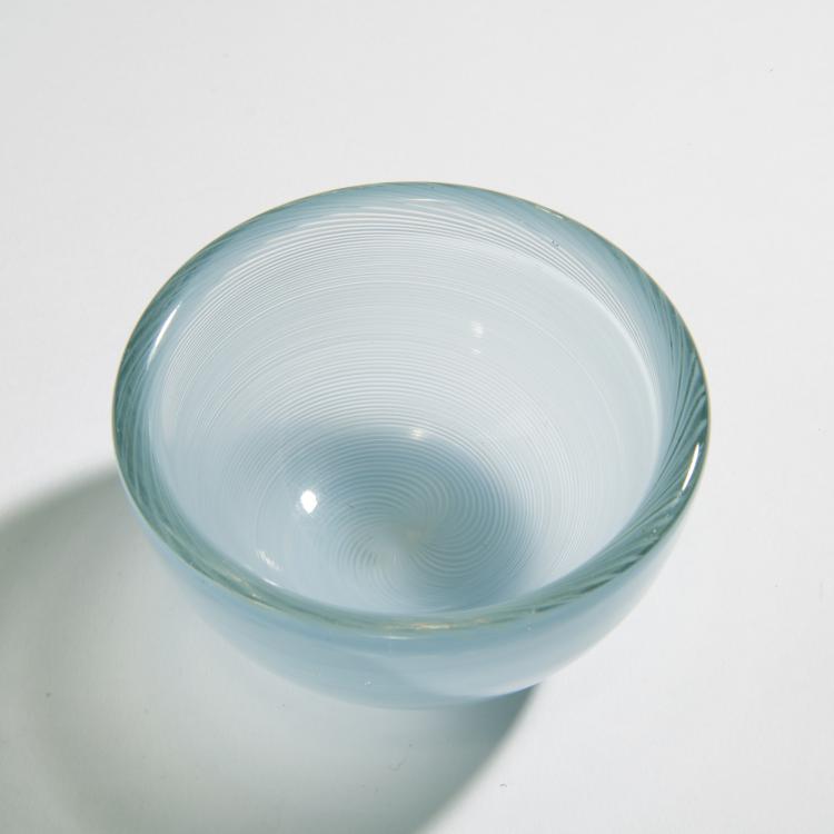 Bild 1 zu Objekt, 'Filigrana blu' vase, c. 1936, Carlo Scarpa, Venini & C., Murano, 149C 549