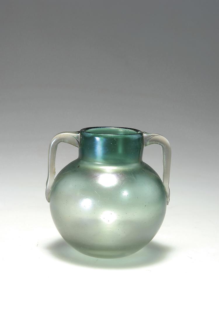 Hauptbild zu Objekt, Vase with handles, 1901, Marie Kirschner, L&ouml;tz Wwe., Klosterm&uuml;hle, 150B 291