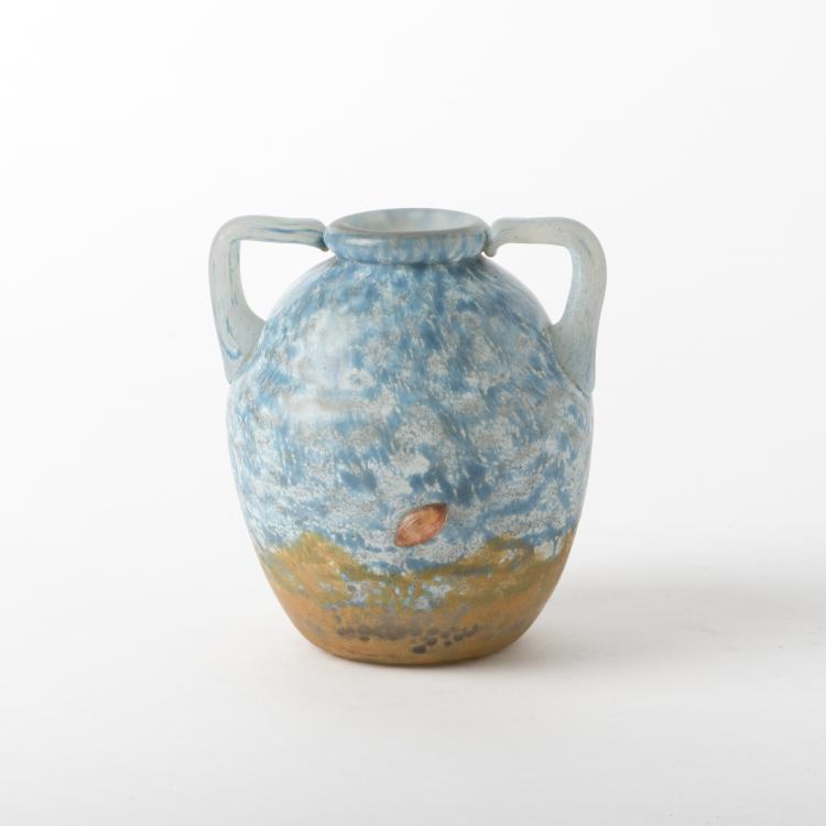 Bild 1 zu Objekt, Henkelvase 'Insectes', um 1910, Daum Fr&egrave;res, Nancy, 150B 150