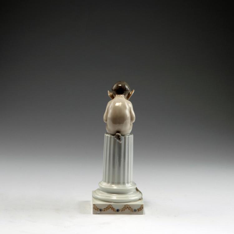 Bild 2 zu Objekt, Pan mit Eidechse, um 1900, Kopenhagen, KPM, 150B 587