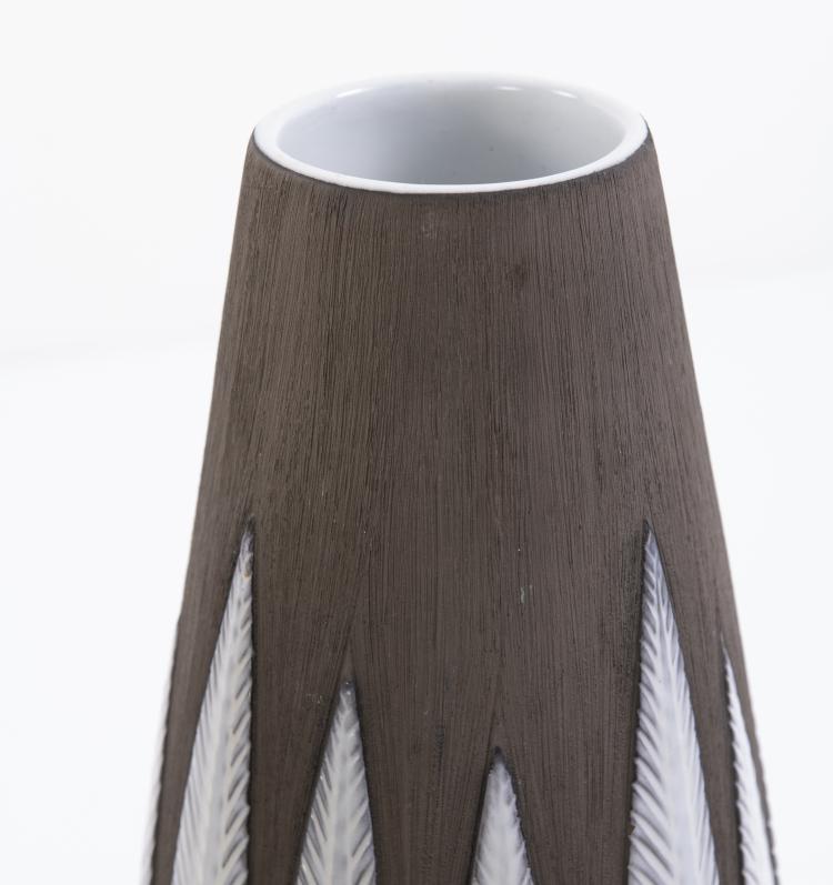 Bild 2 zu Objekt, Zwei gro&szlig;e Vasen 'Paprika', 1952, Anna-Lisa Thomson, Upsala, Ekeby, 149B 408